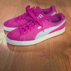 Pink puma suede classic